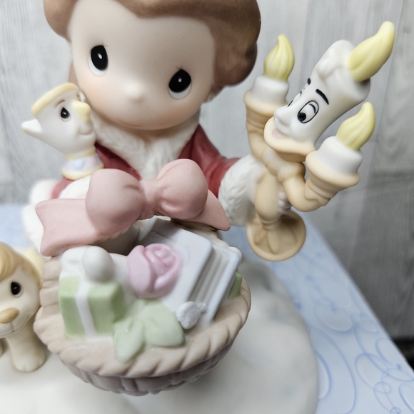 Precious Moments It Is In The Giving That We Receive 810038 Walt Disney 2007 - Picture 3 of 16